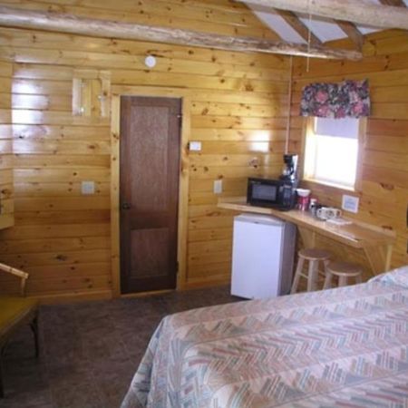 Maple Leaf Motel Schroon Lake Экстерьер фото