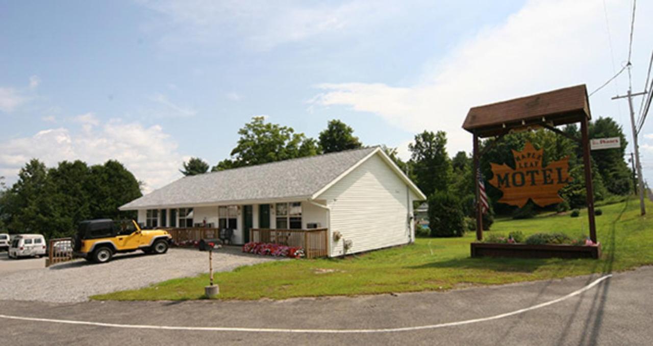 Maple Leaf Motel Schroon Lake Экстерьер фото